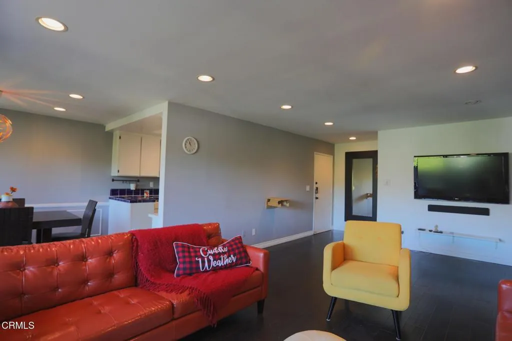 382 E California Boulevard 308, Pasadena, California 91106 home-pic-3